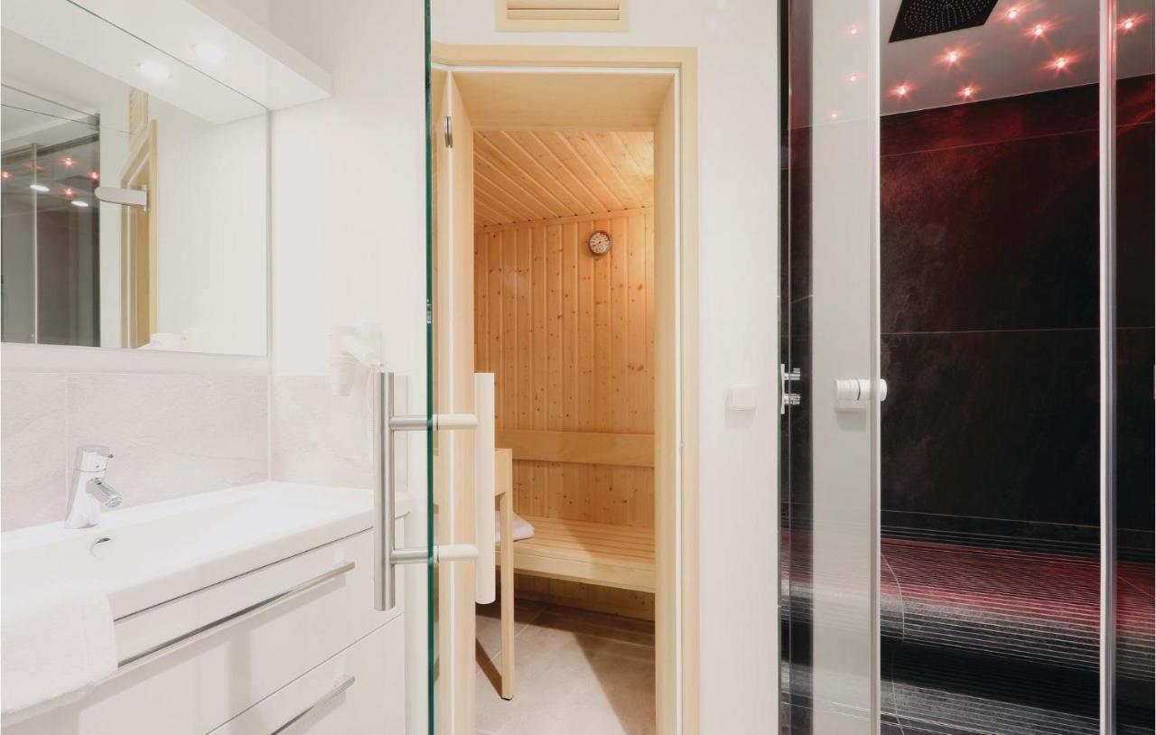 Amazing Apartment In Luebeck Travemuende With Sauna Luaran gambar
